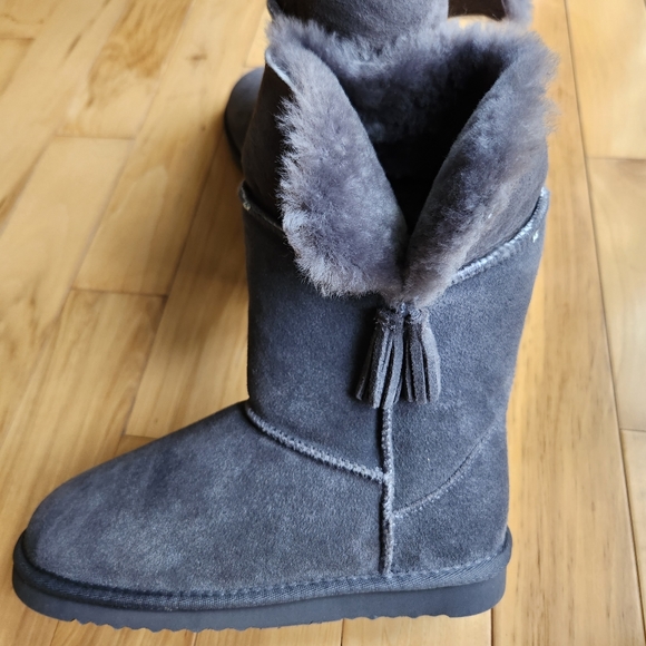 NEW ASPEN Ladies Suede Real Sheepskin Booties. Color- Charcoal, Size 7-8 - Picture 12 of 13